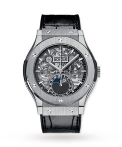 Hublot Classic Fusion Men Automatic Grey Alligator Watch 547.NX.0170.LR